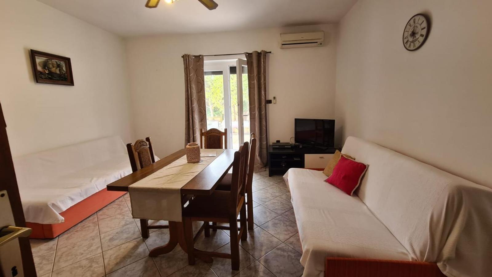 Apartmani Jelena Petrcane Cameră foto
